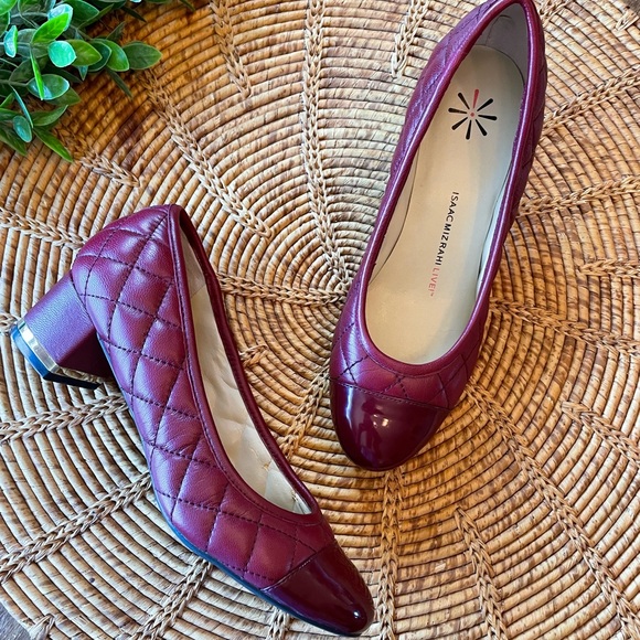 Isaac Mizrahi Shoes - Issac Mizrahi Maroon Quilted Block Heels
